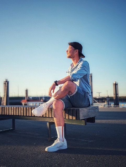 可避免地发 可避免地发